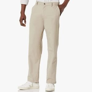 Amazon Essentials Classic-fit Wrinkle-Resistant Flat-Front Khaki W31 L32
